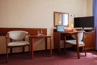 Отель Hotel Restauracja Leliwa Пшеворск Одноместный номер с ванной комнатой-5