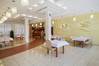 Отель Hotel Restauracja Leliwa Пшеворск-2