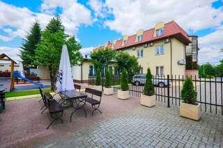 Отель Hotel Restauracja Leliwa Пшеворск-4